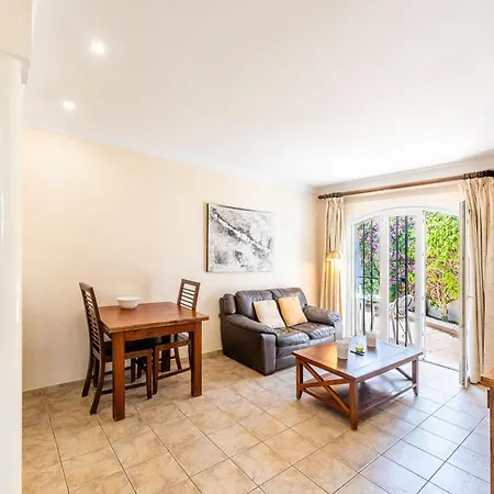 Apartamento Pinos 19 Menyber *